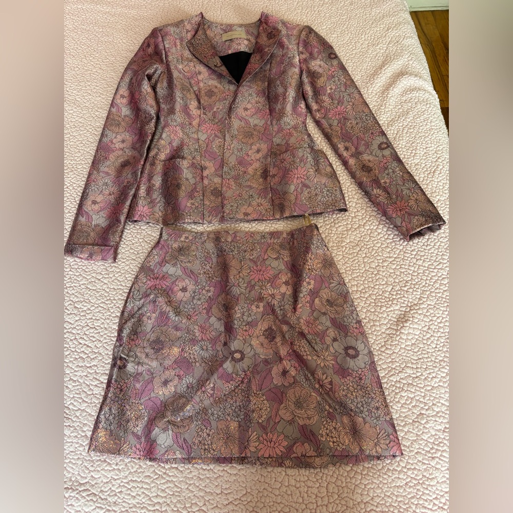 🌸Christopher Kane Metallic Floral Brocade Blazer & Skirt Set🌸